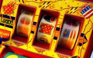 Как скачать мобильную версию лучших автоматов и игр казино Азино 777