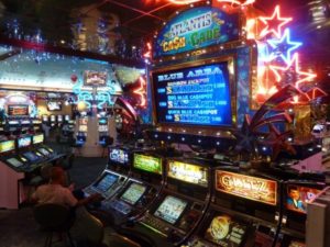 Сложно ли играть в онлайн казино?