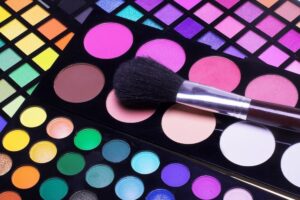 Как подбирать косметику для макияжа