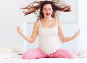 Почему беременным не рекомендуют стричься