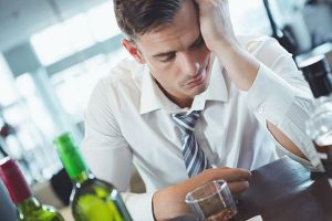 Особенности принудительного лечения алкоголизма: когда оно требуется