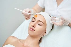 Как косметологические и медицинские услуги помогут в сохранении красоты