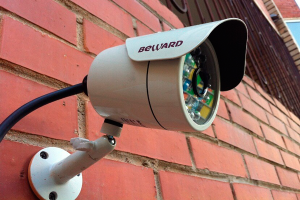 Для чего стоит устанавливать камеры видеонаблюдения на даче