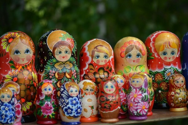 Популярные традиционные русские сувениры: какие подарки стоит подарить близким