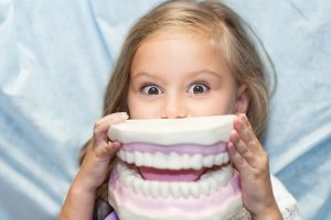 Профилактика кариеса: как предотвратить проблемы со здоровьем зубов у детей