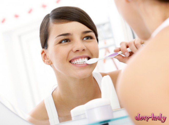Как правильно чистить зубы?