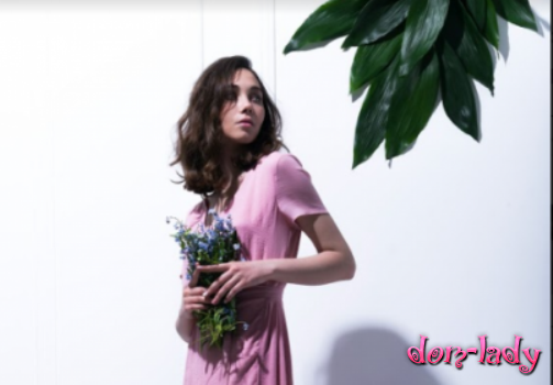 Украинский бренд вязаных изделий KOZZYR представил летнюю коллекцию о юности женской души