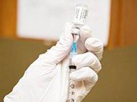 Новая вакцина спасает взрослых и детей от опасных вирусов