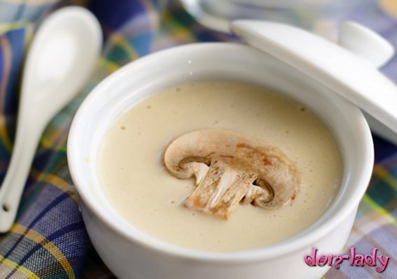 Суп из сливочного сыра с грибами