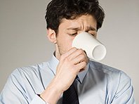 Чтобы защититься от гриппа, нужно пить чай и вино, утверждают эксперты