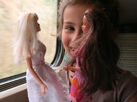 Психологи призывают родителей отказаться от кукол Barbie