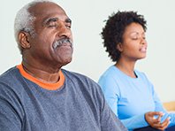 Медитация избавляет пожилых людей от стрессового расстройства