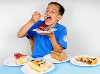 Специалисты назвали основные факторы, увеличивающие риск ожирения у детей