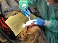 Пломбы, которые лечат зубы, изменят лицо современной стоматологии