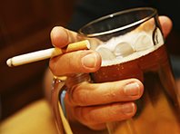 Курение и алкоголь уменьшают срок службы зубных пломб