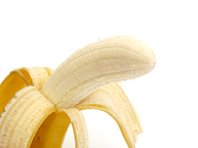 Диетологи: полезность бананов меняется в зависимости от их цвета