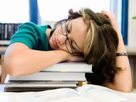 Нехватка сна подрывает здоровье подростков, говорят исследователи