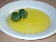 Кардиологи настоятельно рекомендуют включить в рацион оливковое масло