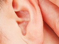Белый шум опасен для слуха, предупреждают медики