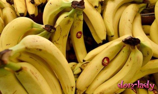 Во Владивостоке местный предприниматель бесплатно раздавал бананы