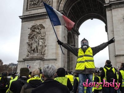 Французы возмущены новым законопроектом касаемо уличных протестов
