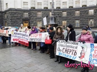 Митинг в Чернигове для украинского журналиста «1+1» закончился выдворением