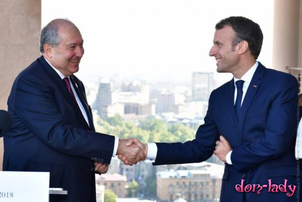 Макрон: Франция продолжит рядом Арменией вести борьбу во имя справедливости