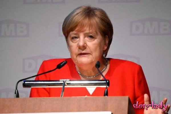 Меркель не намерена отменять запланированные мероприятия со своим участием