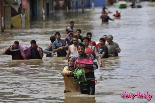 СМИ: более 160 человек погибли в Индии из-за наводнений