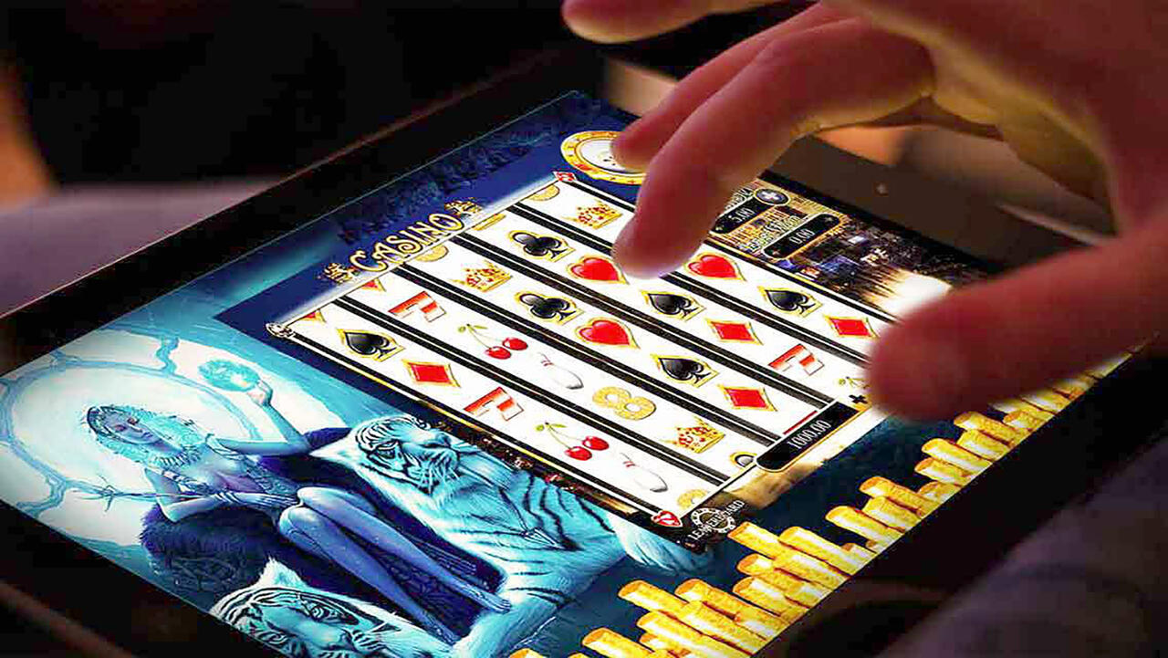 Азартные игры на реальные деньги gpk1. Казино на реальные деньги. Слоты казино. Выигрыш в казино. Выигрыш в интернет казино.