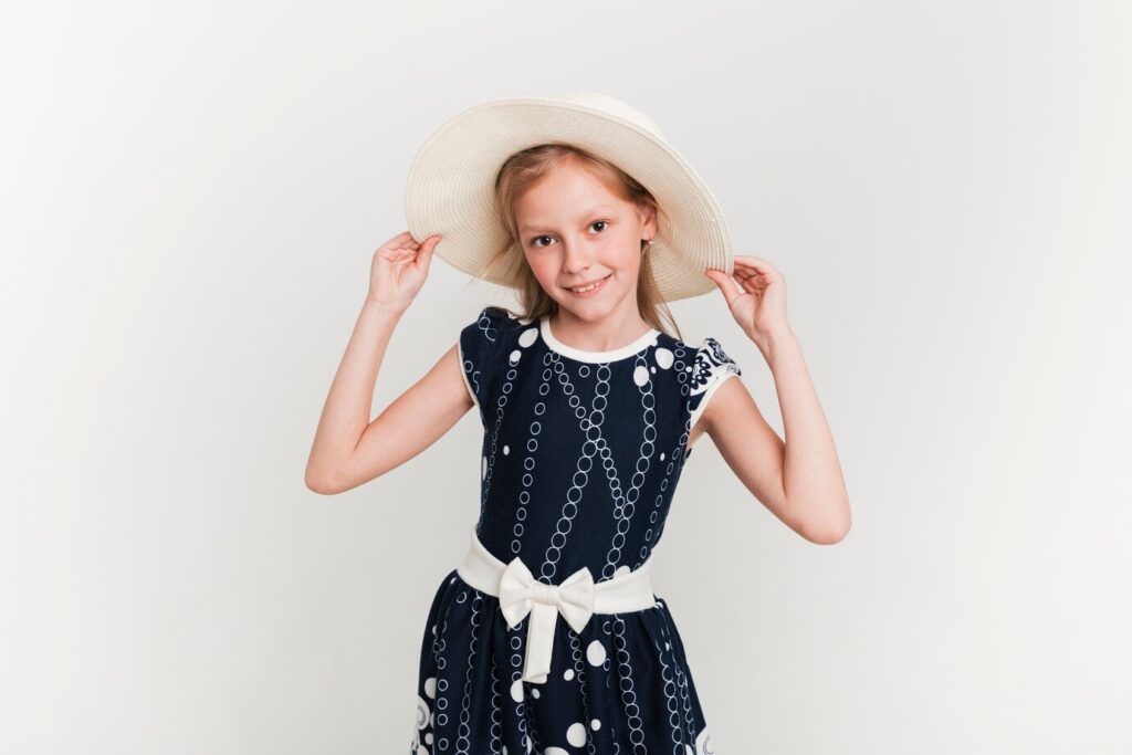 Как выбрать детскую одежду: привлекательность принтов и советы по выбору