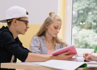 Очная подготовка к ЕГЭ и ОГЭ в Томске: качественное обучение в центре «100 баллов»