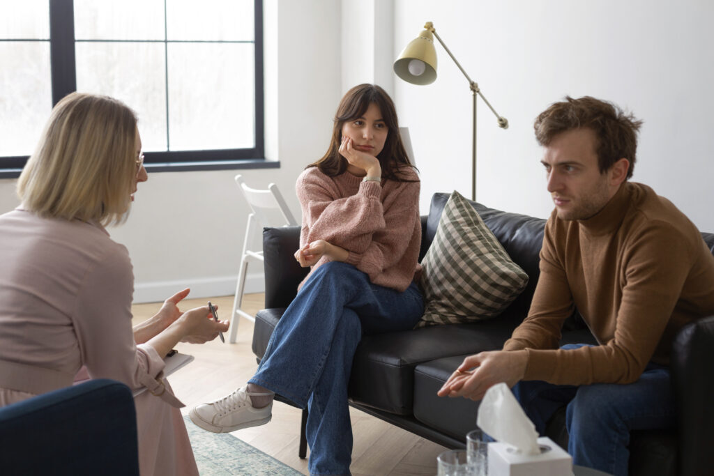 Сохраняя семью и себя: почему важно ходить к семейному психологу и заботиться о внешности