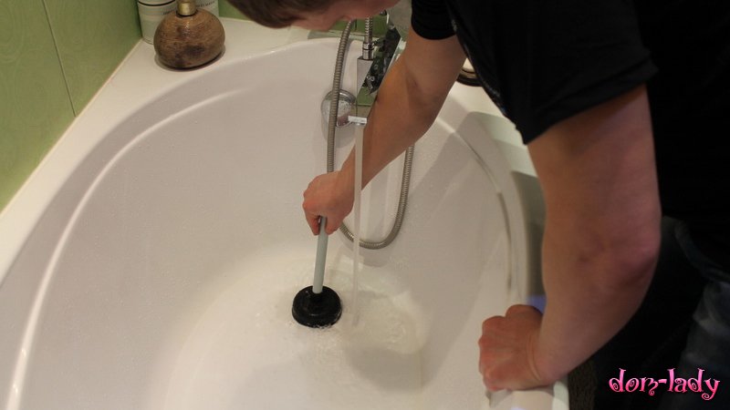 Как прочистить канализацию у себя дома?