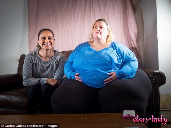 245-килограммовая женщина мечтает стать обладательницей самых крупных бедер в мире