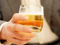 Даже один алкогольный напиток негативно влияет на мозг
